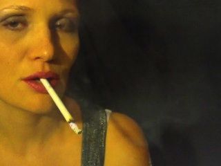Bella smoking 120s
