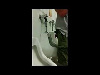 Urinario espía
